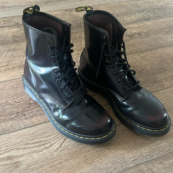 Doc Martens - Picture 1 of 6